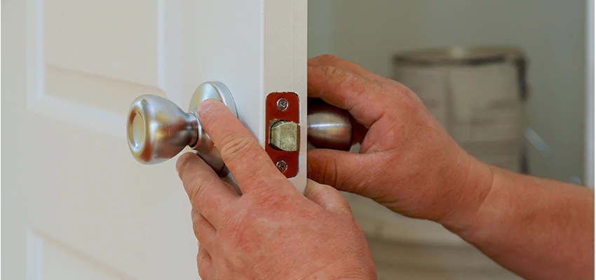 AAA Locksmiths For lock Replacement in East Rutherford, New Jersey